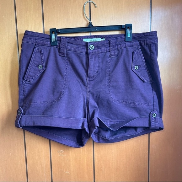 Torrid First at Fit Purple Cargo Shorts Size 18 - Picture 1 of 8